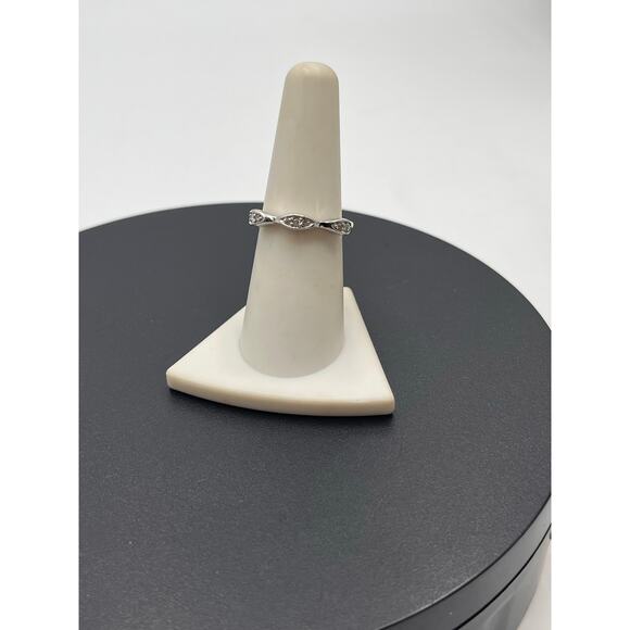 JS Sterling Silver Triple Stationed Wavy Diamond Accented
Band 925, 7.5, 2.1 gr - Picture 2 of 9